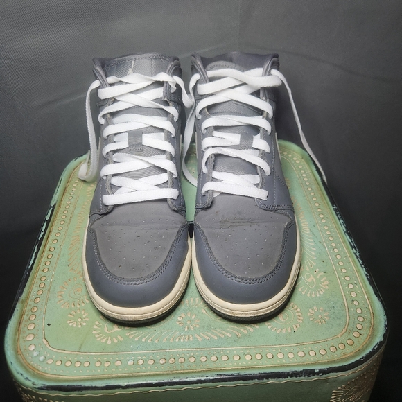 Nike Grey Jordans (7Y or Women's 8) - Picture 2 of 3